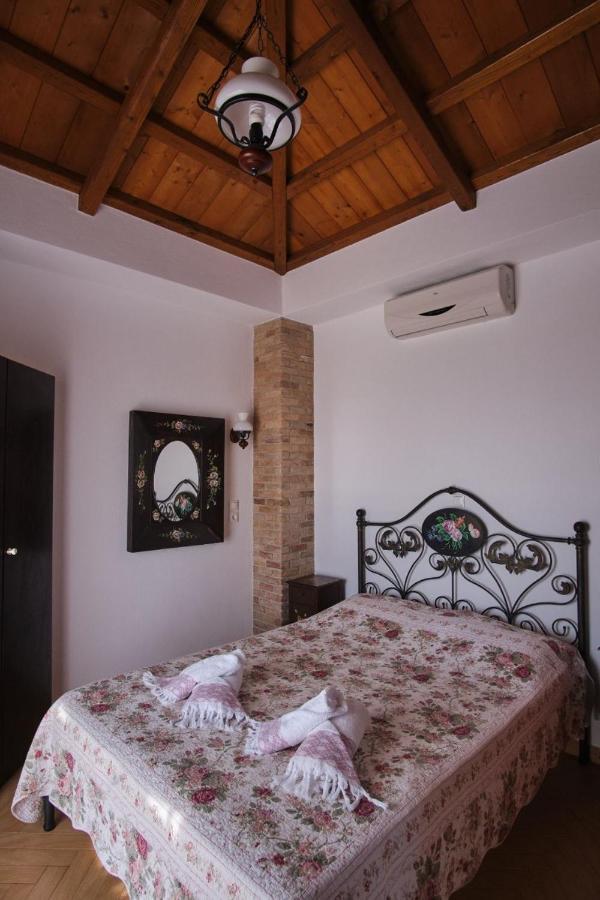 Aelia Villa
