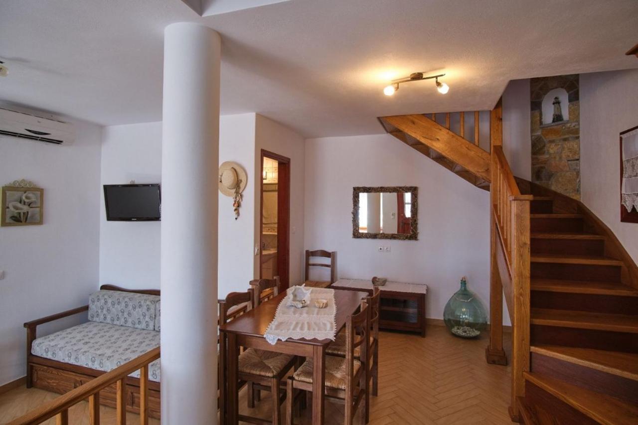 Aelia Villa